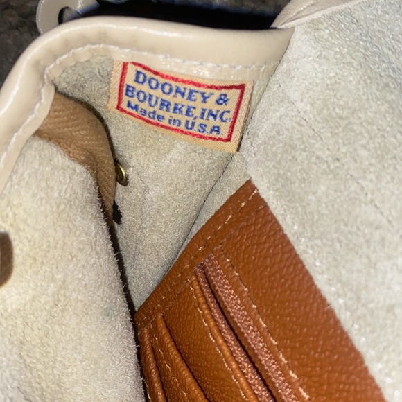 🌟EUC Cream Dooney & Burke Crossbody Bag - Picture 6 of 12